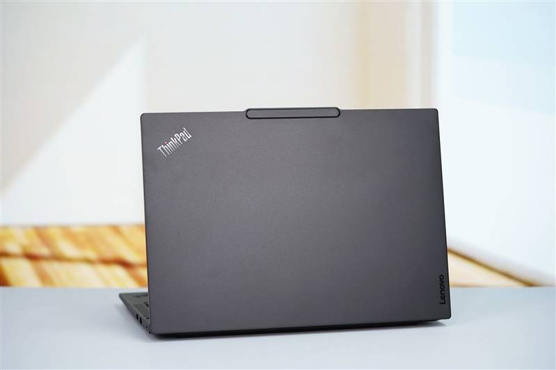 高端商務本需要怎樣的SSD！搭載長江存儲PC411的聯(lián)想ThinkPad E14 Gen7磁盤性能測試：高性能 低功耗 穩(wěn)定可:高性能磁鐵
